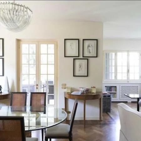 بيت للعطل Spacious Beach Front With Intimate Garden