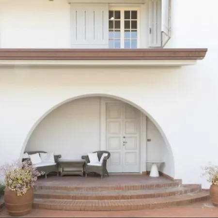 بيت للعطل Spacious Beach Front With Intimate Garden فورتي دي مارمي